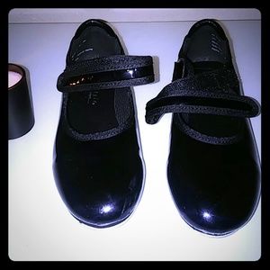 Little girls tap shoes